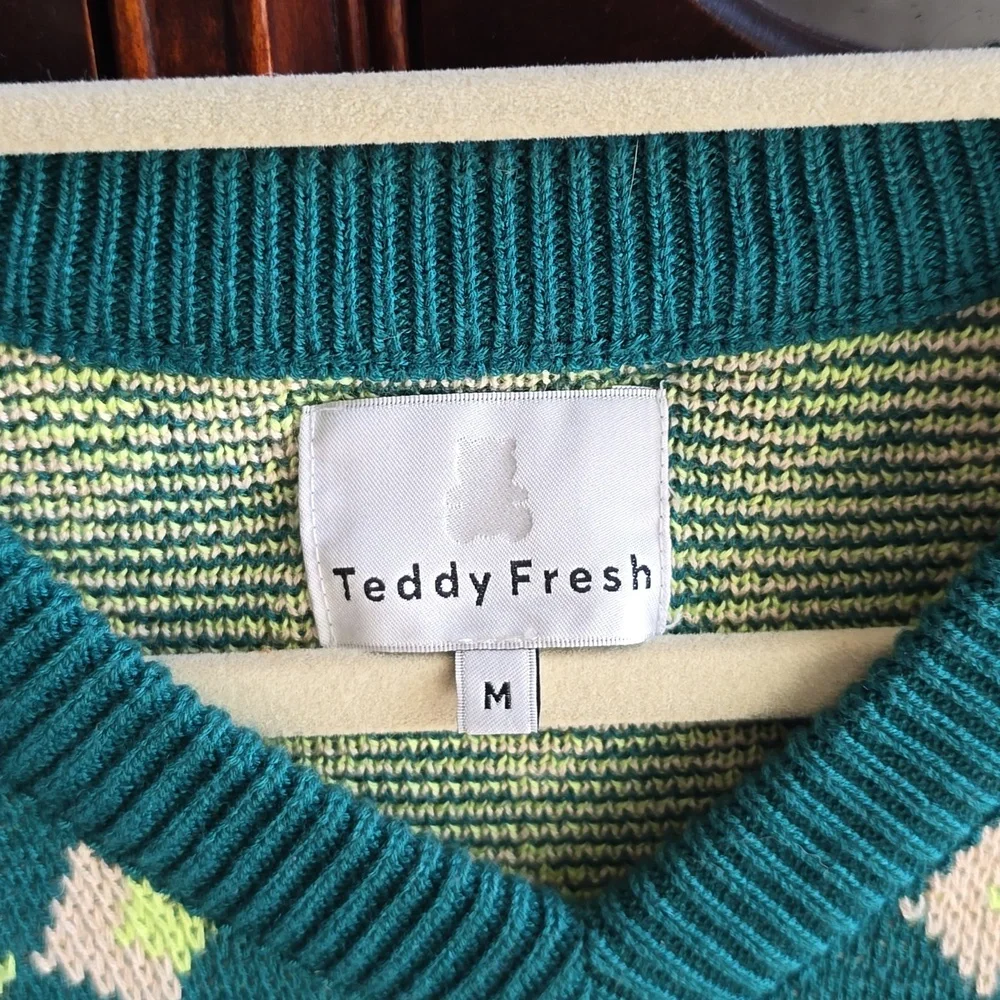 Teddy Fresh Sweater Vest - Picture 4 of 4